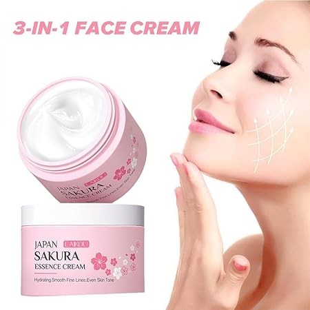 كريم ساكورا اسينس