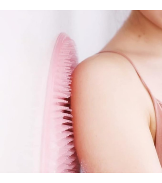 مساعد الاستحمام الذكي